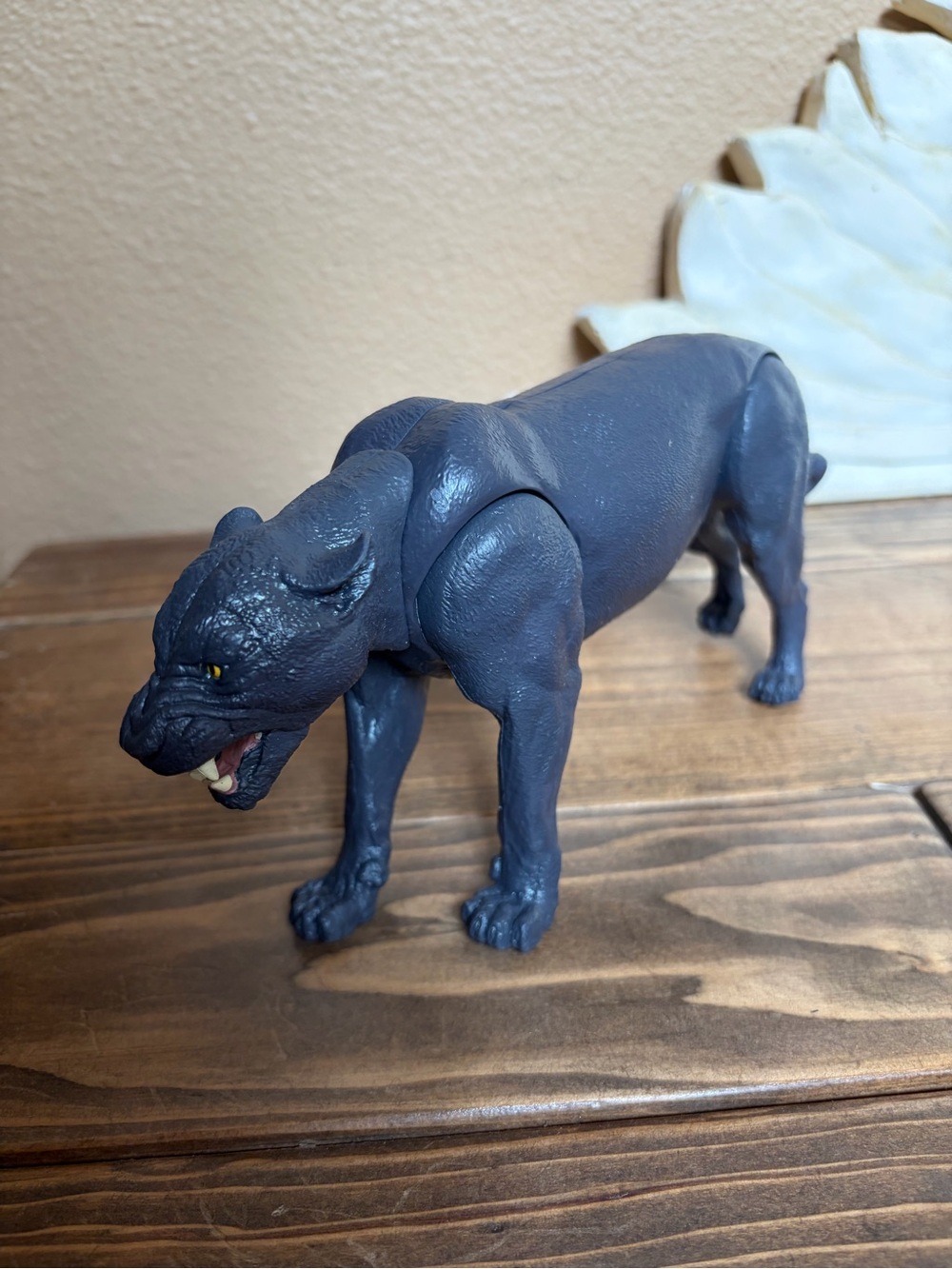 Elusive Jaguar Roaring Electronic Action Figure Jumanji Lanyard Toys 2019